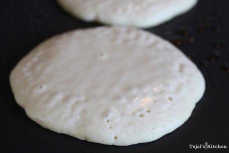 Eggless Fluffy Pancakes