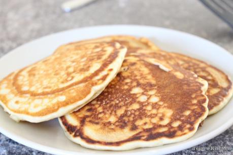 Eggless Fluffy Pancakes