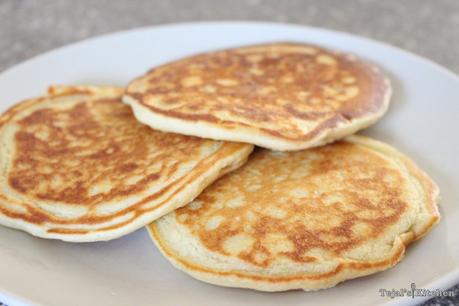 Eggless Fluffy Pancakes