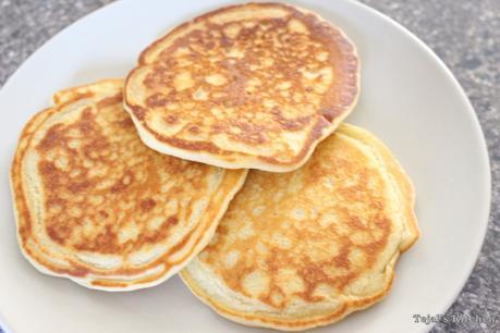 Eggless Fluffy Pancakes