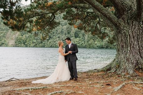 A DOC Inspired Lodge Wedding at Lake Okataina by Anne Paar Photography