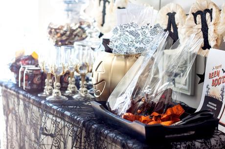 Halloween Party // Trick-Or-Treat Almond Bark and BOO Kit DIY