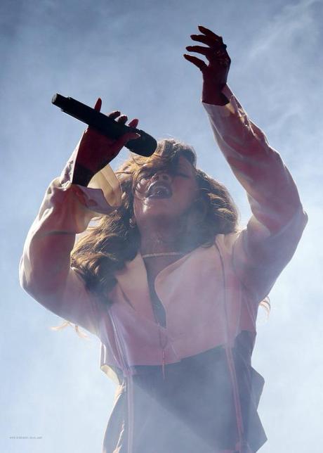 Rihanna Performs In Chile