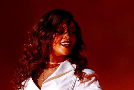 Rihanna Performs In Chile