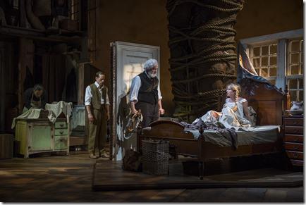 Review: East of Eden (Steppenwolf Theatre)