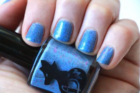 #ManiMonday - Frenzy Polish in Hope is Stronger than Fear