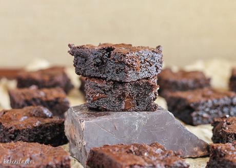 These are the Ultimate Gluten Free Fudge Brownies! This easy recipe makes super fudgy, melt in your mouth brownies. They are also refined sugar free and Paleo-friendly.