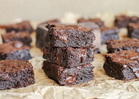 These are the Ultimate Gluten Free Fudge Brownies! This easy recipe makes super fudgy, melt in your mouth brownies. They are also refined sugar free and Paleo-friendly.