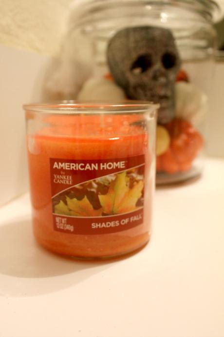 Simple Halloween Bathroom Decorating Tips #LoveAmericanHome #ad