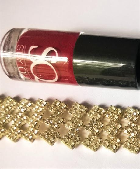 Stay Quirky Nail Polish in Masterly Maroon, Shade No.031 Review, Application and Price