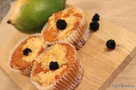 Mango Blackberry Crumble Muffins Mango Blackberry Crumble Muffins