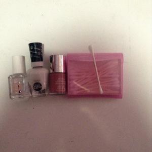 BEAUTY HACK (NAIL ART?)