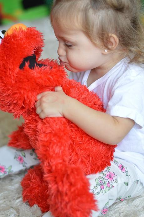 play_all_day_elmo