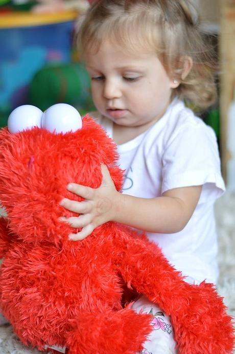 play_all_day_elmo