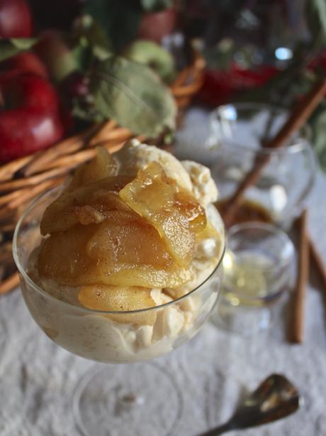 Bourbon Ice Cream w. Maple Roasted Apples