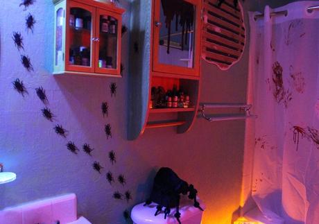 bathroom halloween decoration tips advice how to ideas inspiration bugs cockroaches critters scary spooky spider rat