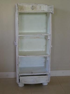 New - Recycled Projects Returns - Cardboard Bookcase