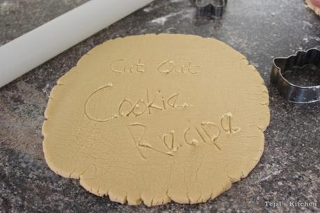 Cut out Sugar Cookies – Hello Kitty