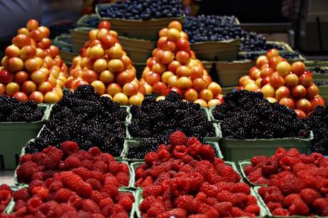 Fresh fruits and veg market