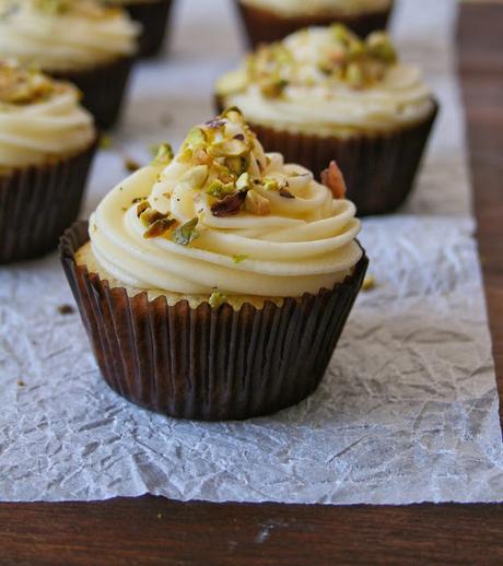 Lemon & Pistachio Cupcakes