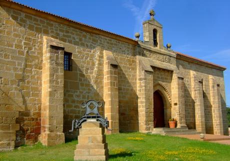 Ermita a las afueras de Villabuena