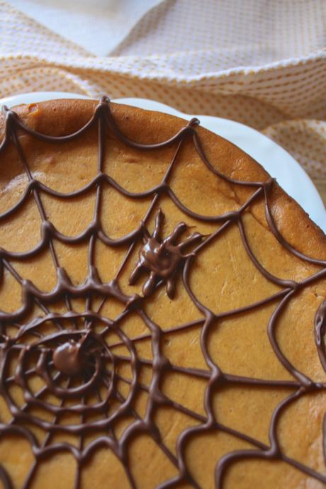 Pumpkin Cheesecake with Gingerbread Cookie Crust