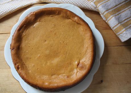 Pumpkin Cheesecake with Gingerbread Cookie Crust