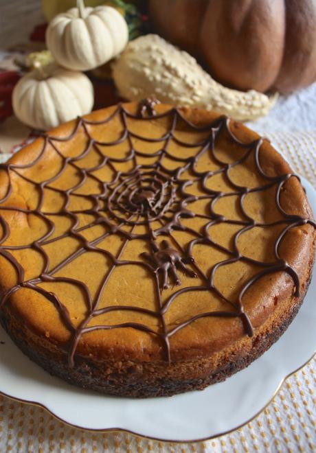 Pumpkin Cheesecake with Gingerbread Cookie Crust