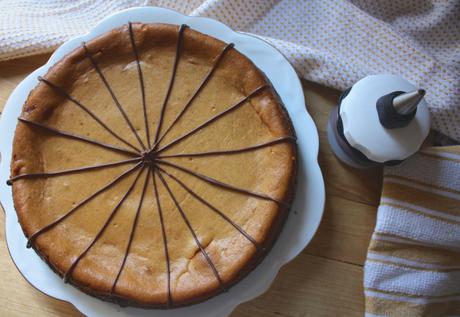 Pumpkin Cheesecake with Gingerbread Cookie Crust