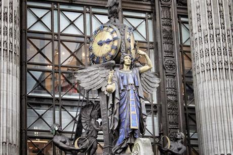 Clocks Go Back in Oxford Street