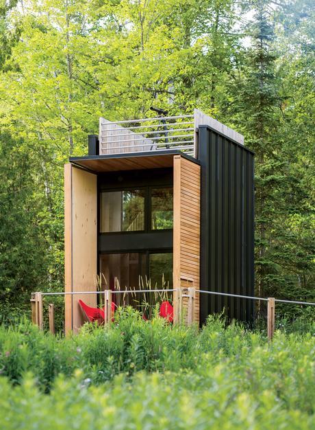 Facade of self-sustaining Wisconsin cabin by Revelations Architects/Builders.