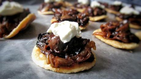 Caramelized Onion Mushroom Canapes {during Little A’s play-date}