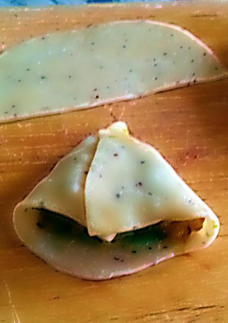 Peas Potato Samosa Recipe @ http://treatntrick.blogspot.com