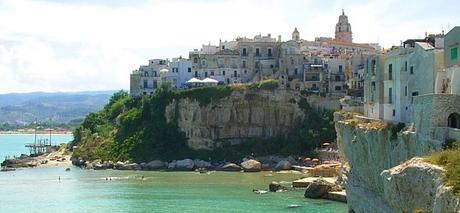 Photo of the rocky coastline in Vieste italy