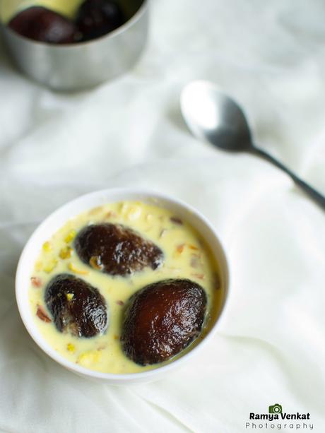 gulab jamun with rabri - easy diwali recipes