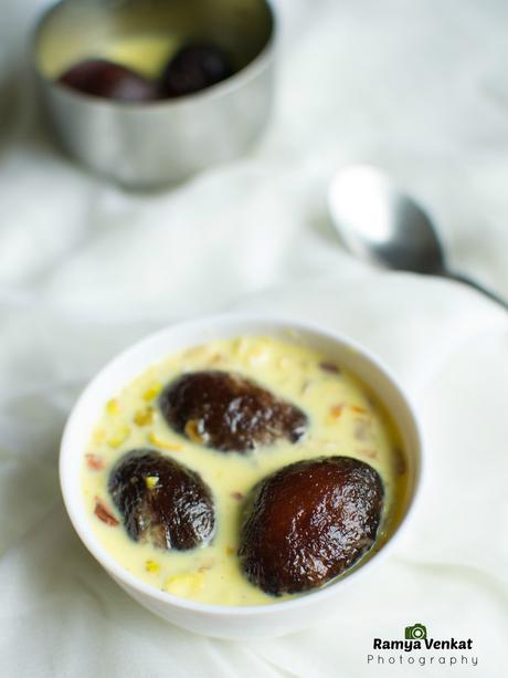 gulab jamun with rabri - easy diwali recipes