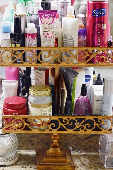 cake-stand-as-beauty-product-organizer