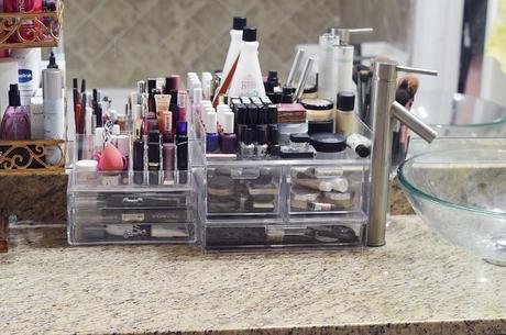 makeup-organizer