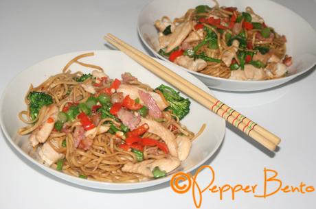 Pepper's Egg Noodle Spicy Chicken & Bacon Stir Fry