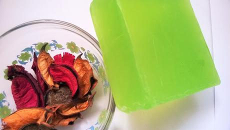 Sheer Skinz Green Tea & Mint Natural Herbal Soap Review