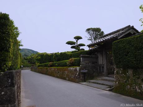 武家屋敷の石垣が質実剛健を思わせる，薩摩の小京都・知覧 / Chiran, with samurai residences and beautiful Japanese-style gardens.