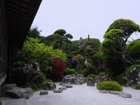 武家屋敷の石垣が質実剛健を思わせる，薩摩の小京都・知覧 / Chiran, with samurai residences and beautiful Japanese-style gardens.