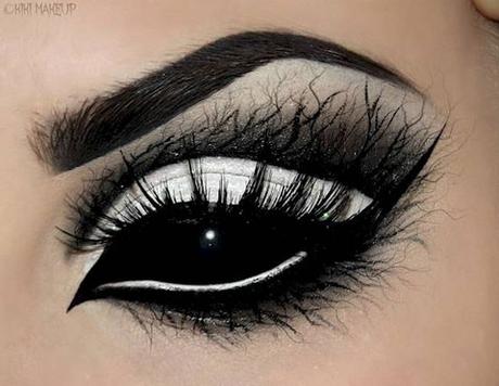 Dark Willow Halloween eye makeup