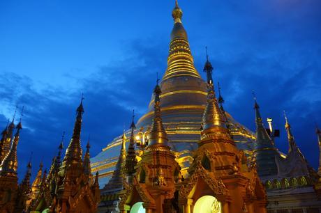 Schwedagon, in twilight's golden glow