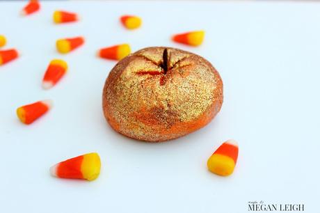 Halloween LUSH Sparkly Pumpkin Bubble Bar