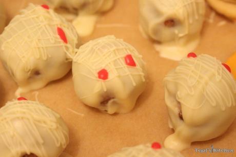 Pumpkin Mummy Balls