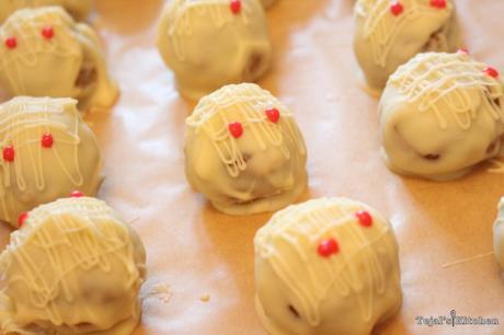 Pumpkin Mummy Balls
