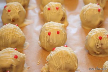 Pumpkin Mummy Balls