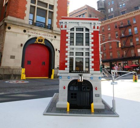 Official LEGO Ghostbusters Firehouse Headquarters Set is Finally Here lego-ghostbusters-set-1