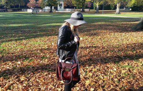 Embracing Autumn // Grey, Berry and Black Outift